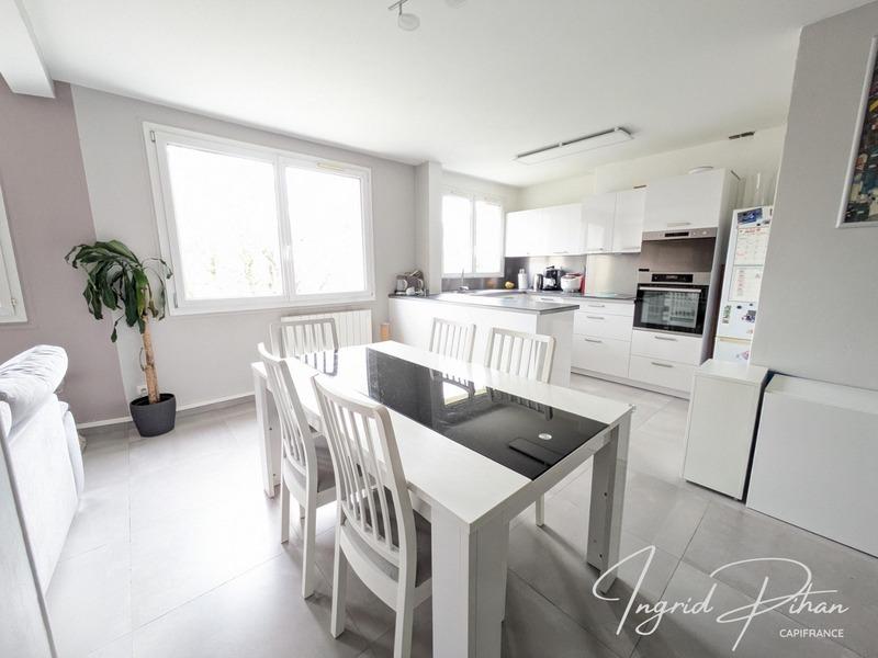 Appartement - 77 m² - 3 pièces