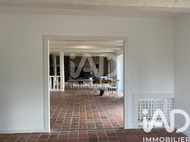 Maison - 224 m² - 7 pièces