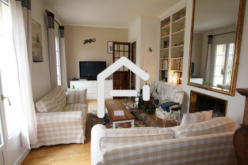 Maison de maîtres - 600 m² - 13 pièces