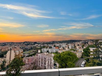 Appartement - 57 m² - 3 pièces