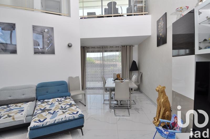 Maison - 246 m² - 5 pièces