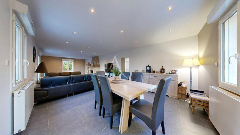 Maison - 137 m² - 6 pièces