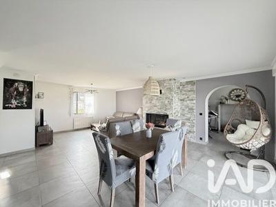 Maison - 147 m² - 8 pièces