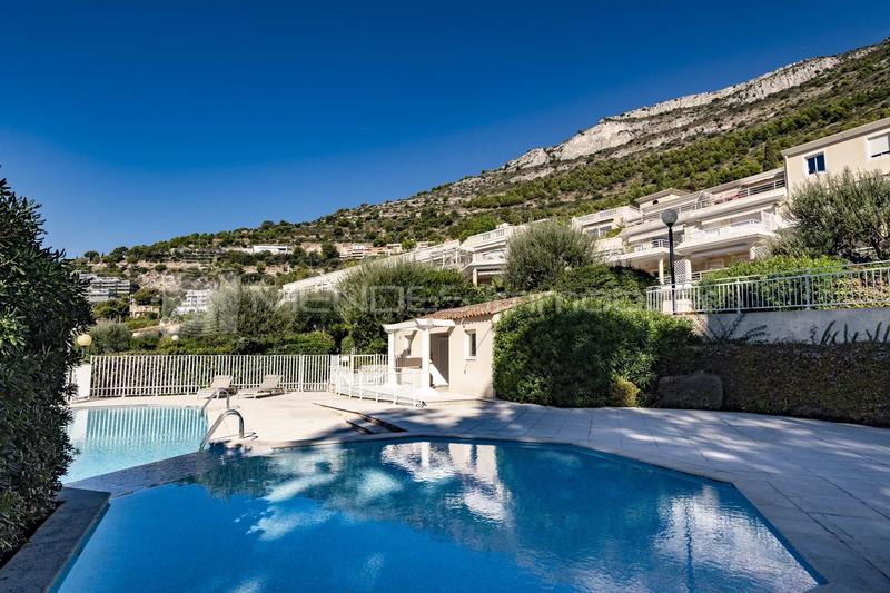 Appartement - 85 m² - 3 pièces