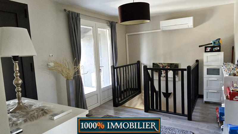 Maison - 230 m² - 9 pièces