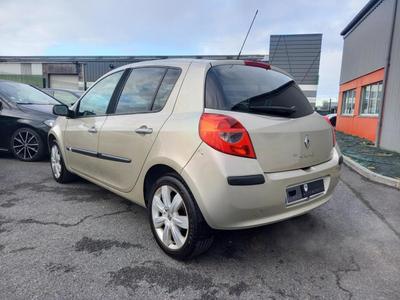 Renault Clio III 1.4i 98 Ch Luxe Privilège - Garantie 3 Mois