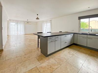 Villa - 186 m² - 8 pièces