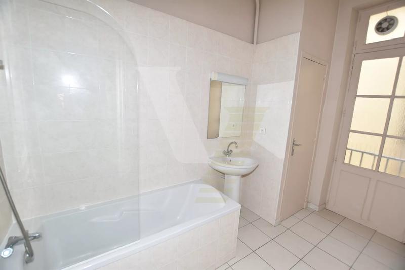 Appartement - 83 m² - 3 pièces