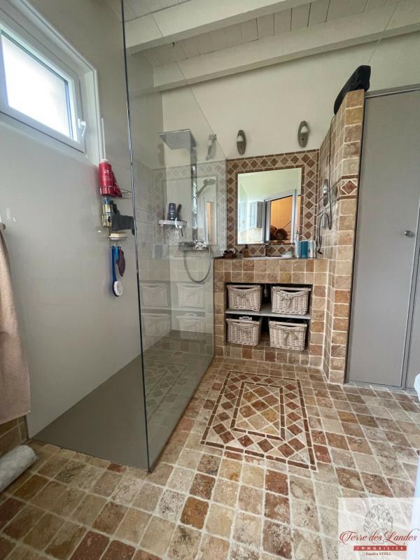 Propriété - 174 m² - 9 pièces