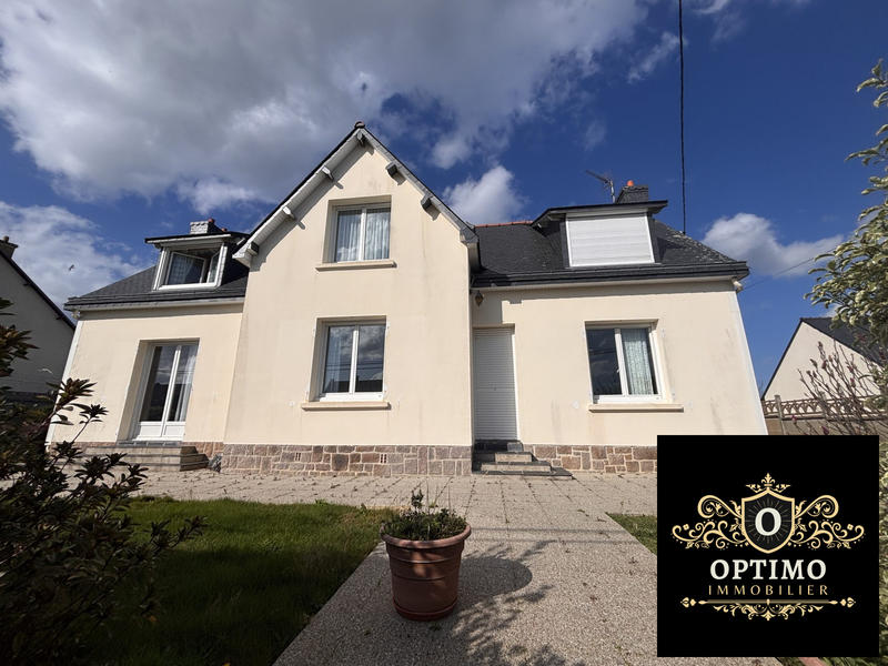 Maison traditionnelle - 155 m² - 8 pièces