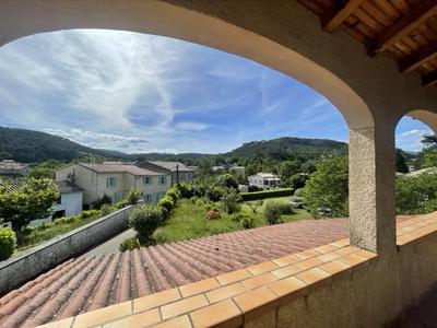 Maison - 132 m² - 7 pièces