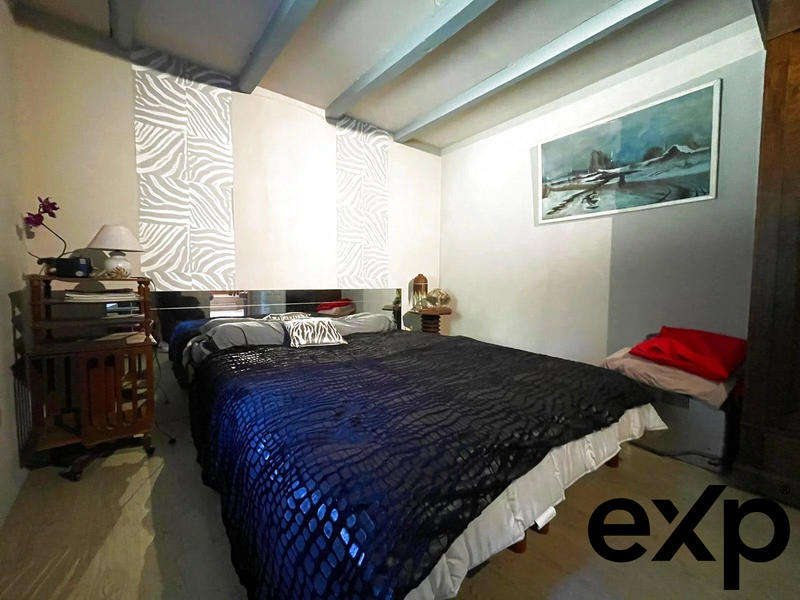 Maison - 198 m² - 8 pièces