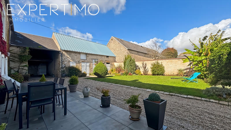 Maison - 208 m² - 7 pièces