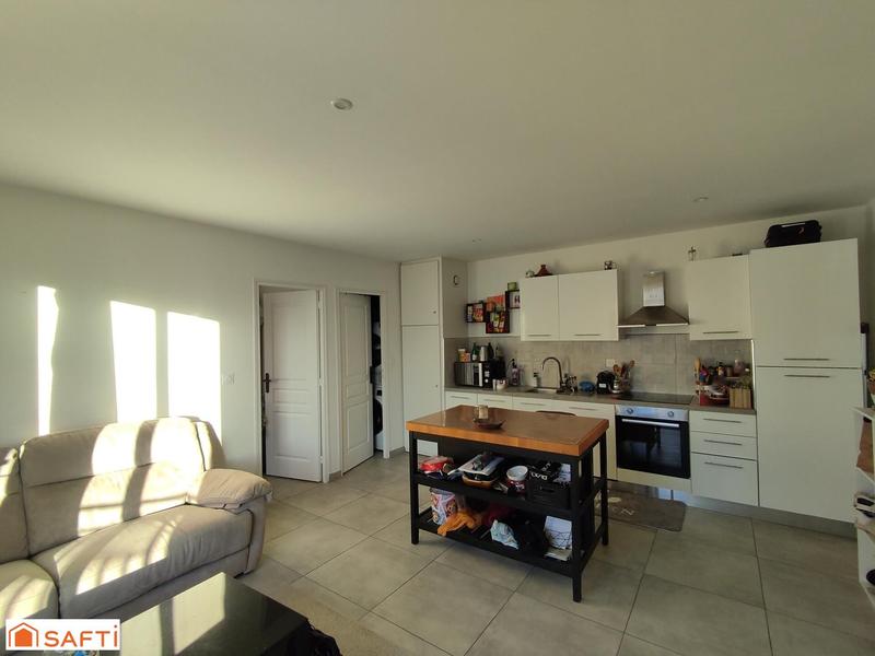 Maison - 210 m² - 10 pièces