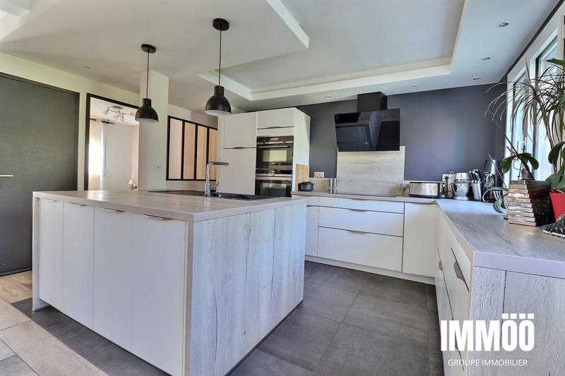 Maison - 159 m² - 7 pièces