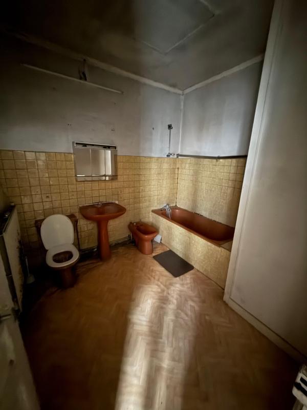 Immeuble - 200 m² - 2 pièces