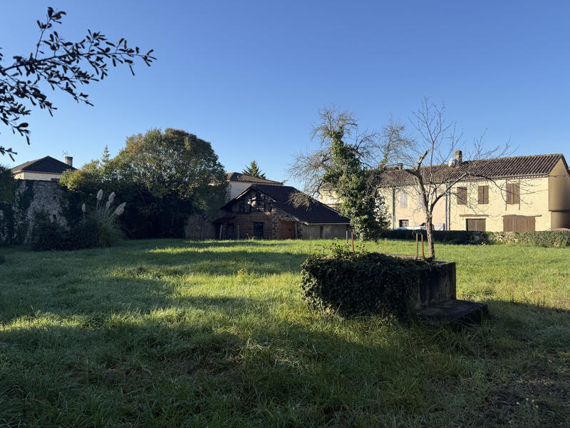 Maison de village - 165 m² - 11 pièces