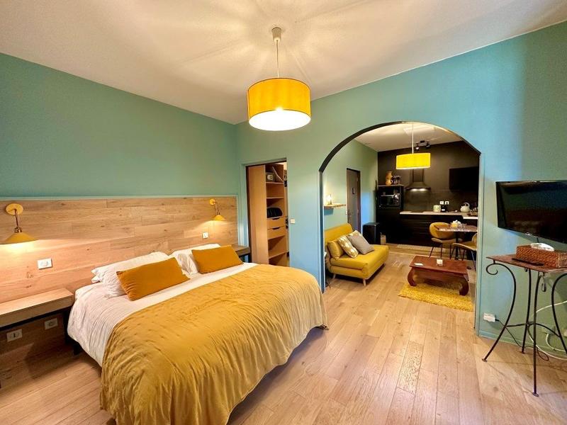 Château - 1 840 m² - 33 pièces