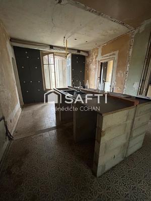 Maison - 320 m² - 13 pièces