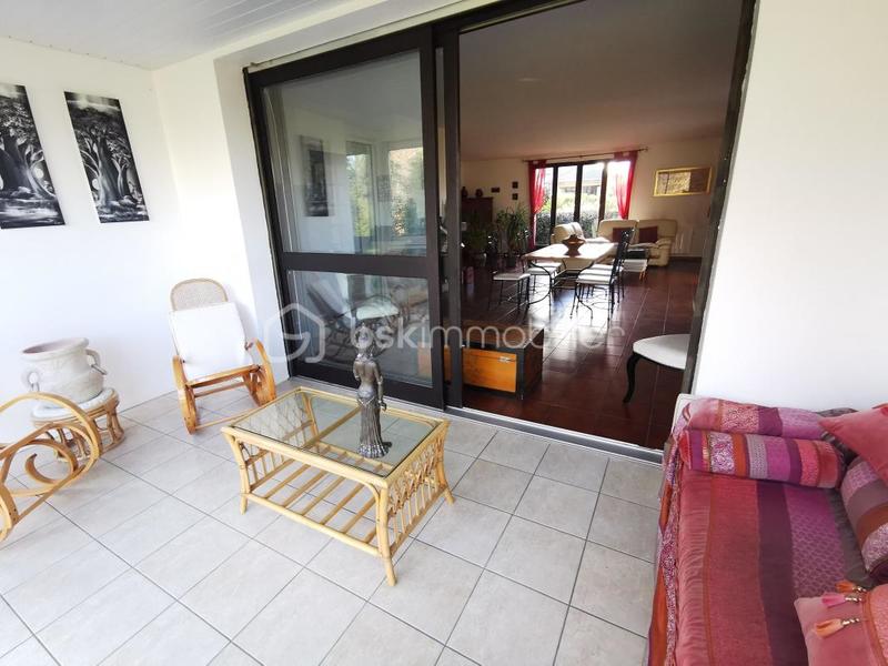 Maison - 205 m² - 6 pièces