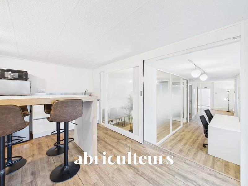 Bureau - 64 m² - 4 pièces