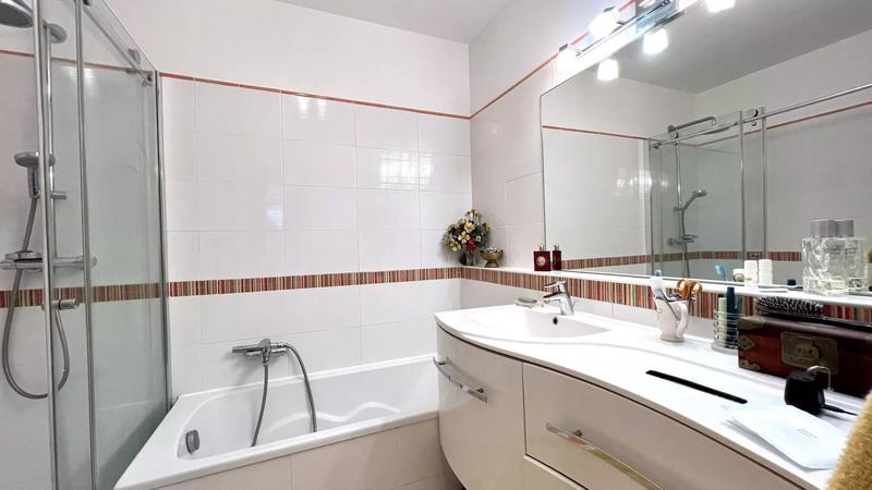 Appartement - 84 m² - 3 pièces