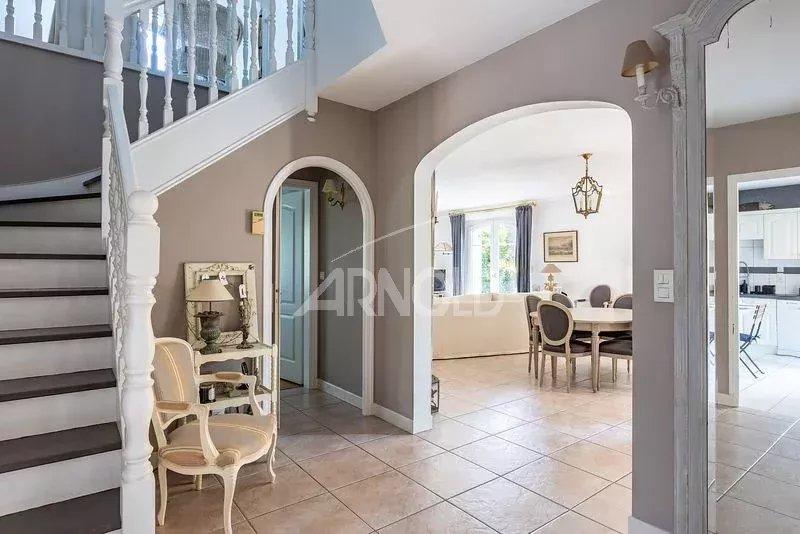 Maison - 165 m² - 6 pièces