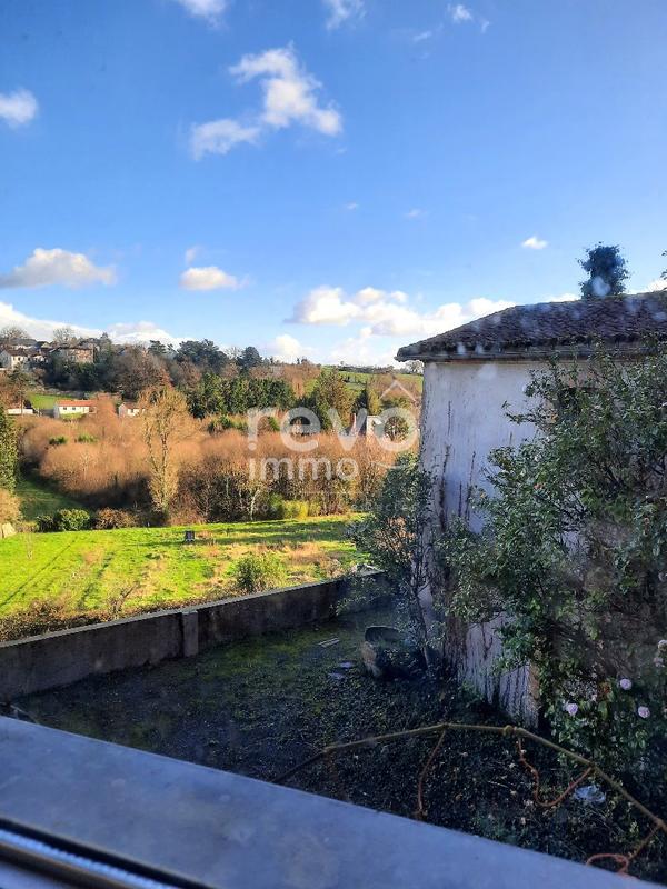 Maison - 350 m² - 10 pièces