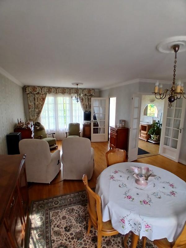 Maison - 98 m² - 6 pièces