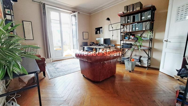 Maison - 320 m² - 10 pièces