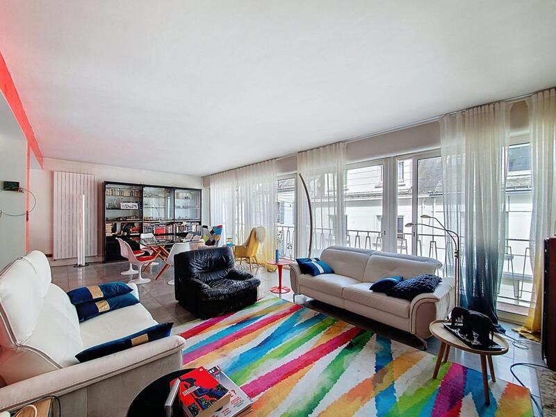 Maison - 456 m² - 8 pièces