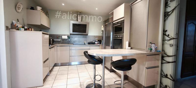 Maison - 120 m² - 7 pièces