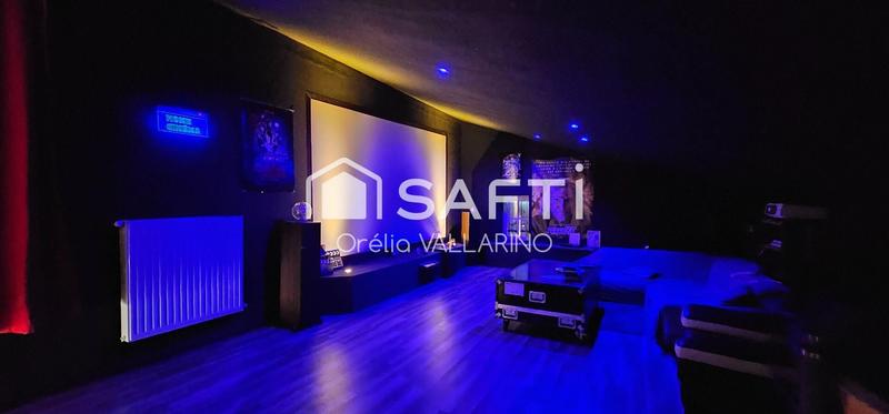 Maison - 202 m² - 8 pièces