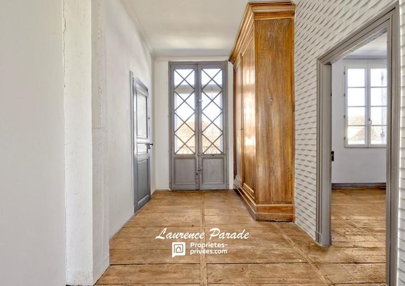 Maison - 347 m² - 7 pièces