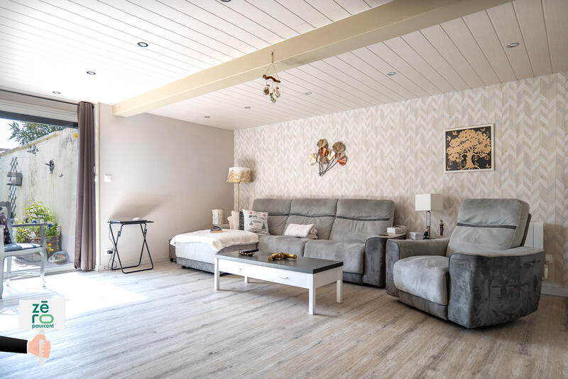 Maison - 180 m² - 5 pièces