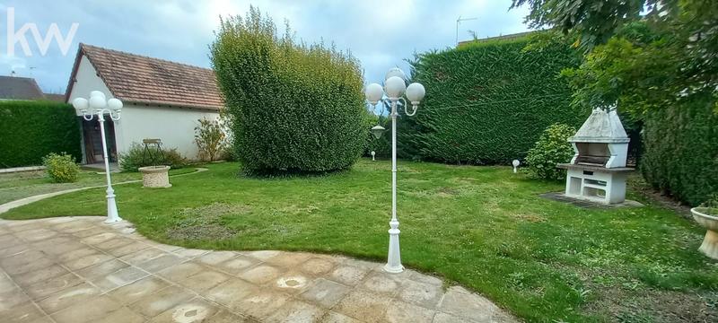 Maison traditionnelle - 229 m² - 8 pièces