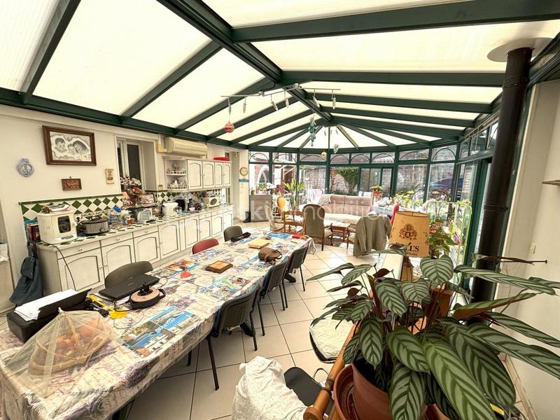 Maison - 230 m² - 7 pièces