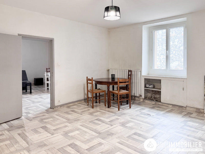 Maison - 141 m² - 6 pièces