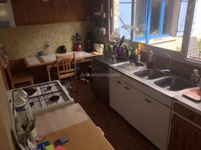 Maison - 226 m² - 7 pièces