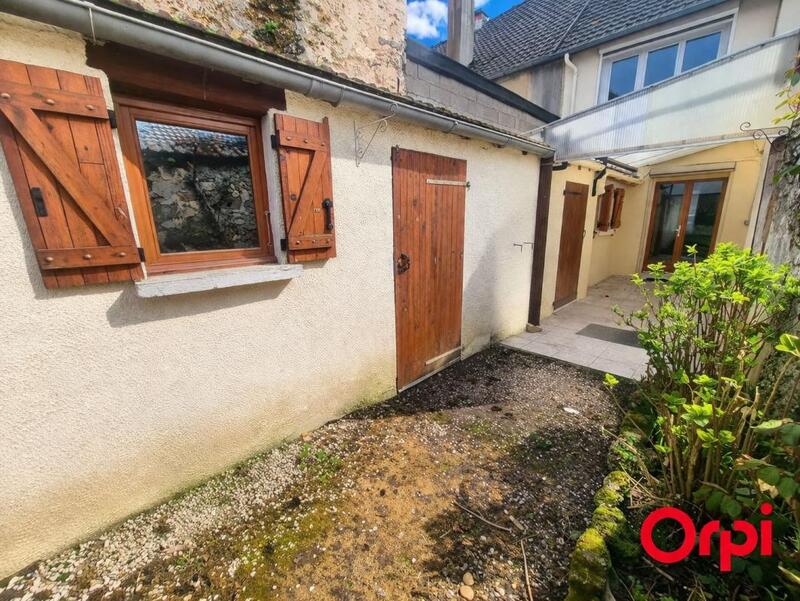 Maison de village - 90 m² - 4 pièces