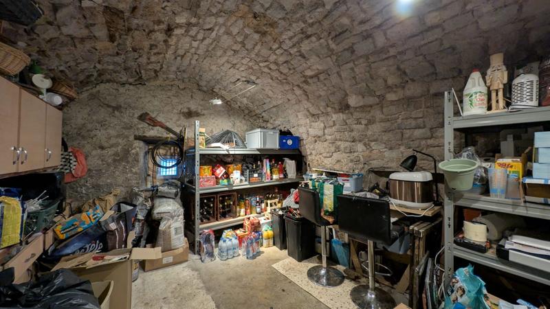 Maison - 239 m² - 8 pièces