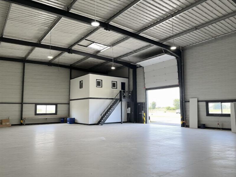 Local d'activités - 390 m² - 5 pièces