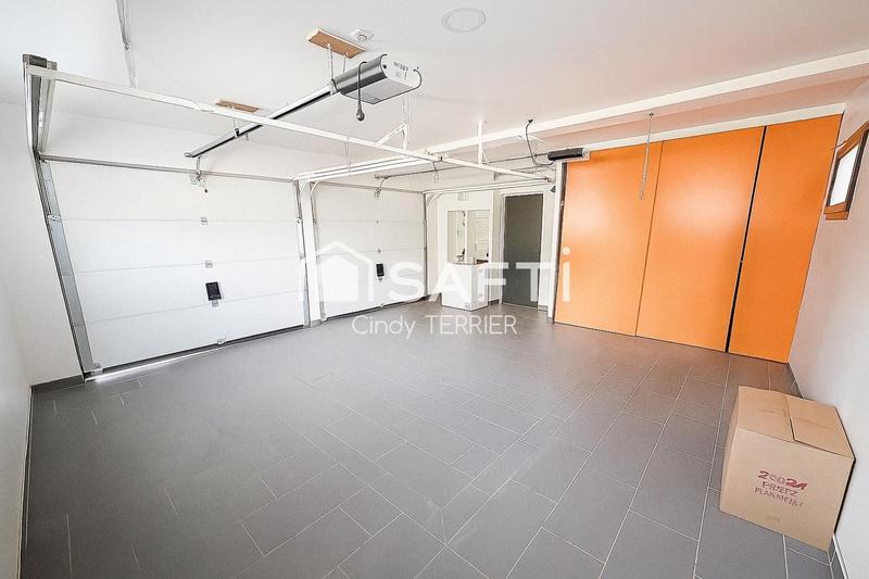 Maison - 217 m² - 8 pièces