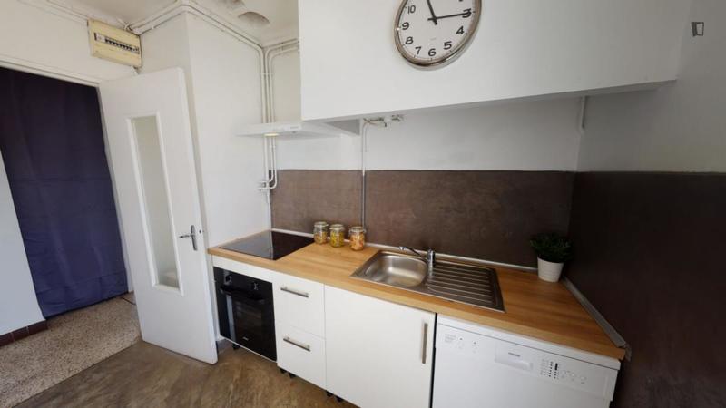 Chambre - 11 m² - 4 pièces