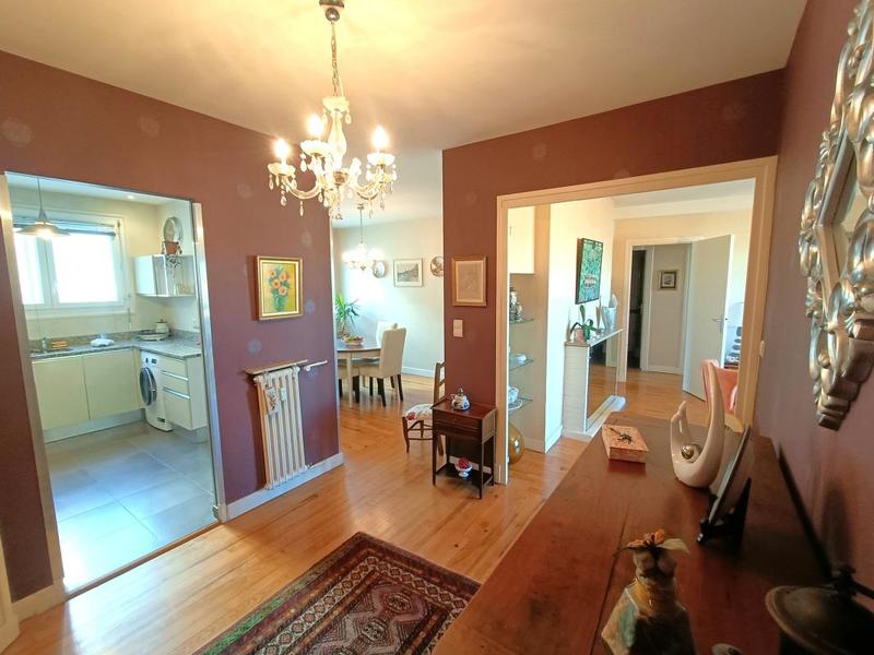 Appartement - 85 m² - 4 pièces