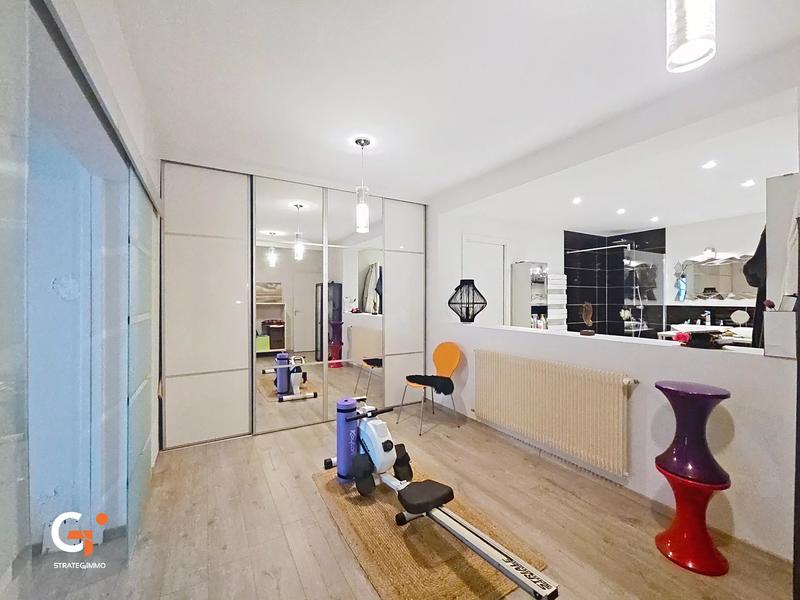 Bureau - 213 m² - 8 pièces