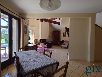 Maison - 160 m² - 6 pièces