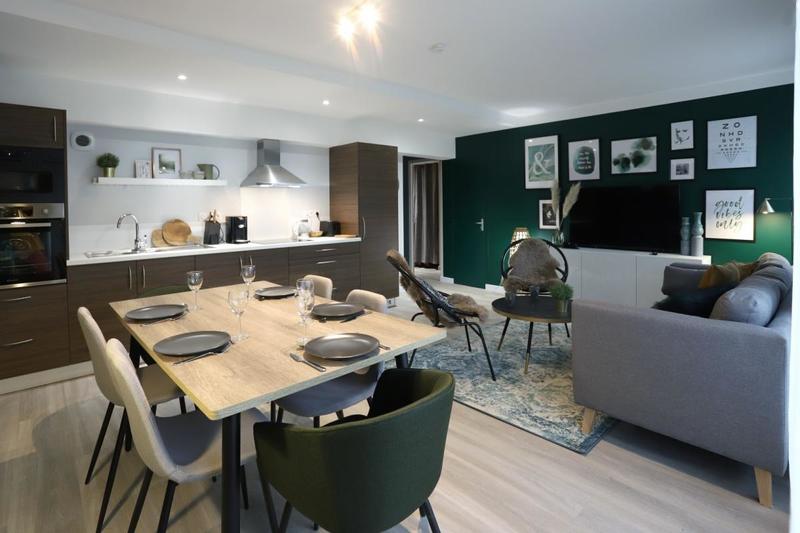 Appartement - 100 m² - 6 pièces