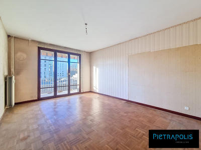 Appartement - 79 m² - 3 pièces