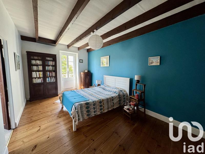 Maison - 240 m² - 7 pièces